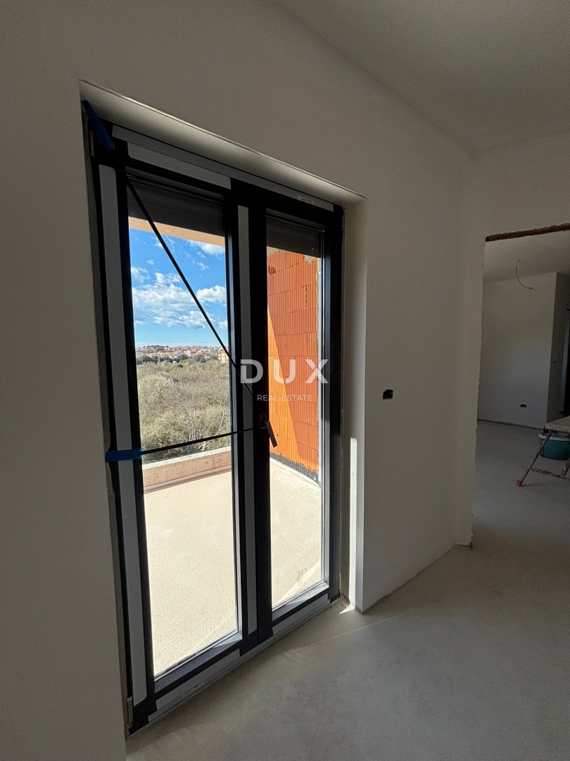 ISTRIA, POLA - Appartamento con due camere da letto e terrazza vicino al centro! NUOVO EDIFICIO!
