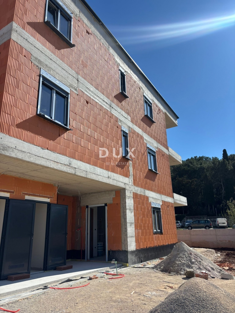 ISTRIA, POLA - Appartamento con due camere da letto e terrazza vicino al centro! NUOVO EDIFICIO!