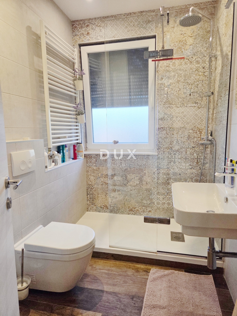 RIJEKA, TURNIĆ - esclusivo appartamento con 3 camere da letto e terrazza vista mare in un edificio di NUOVA COSTRUZIONE! VENDITA URGENTE! OCCASIONE!