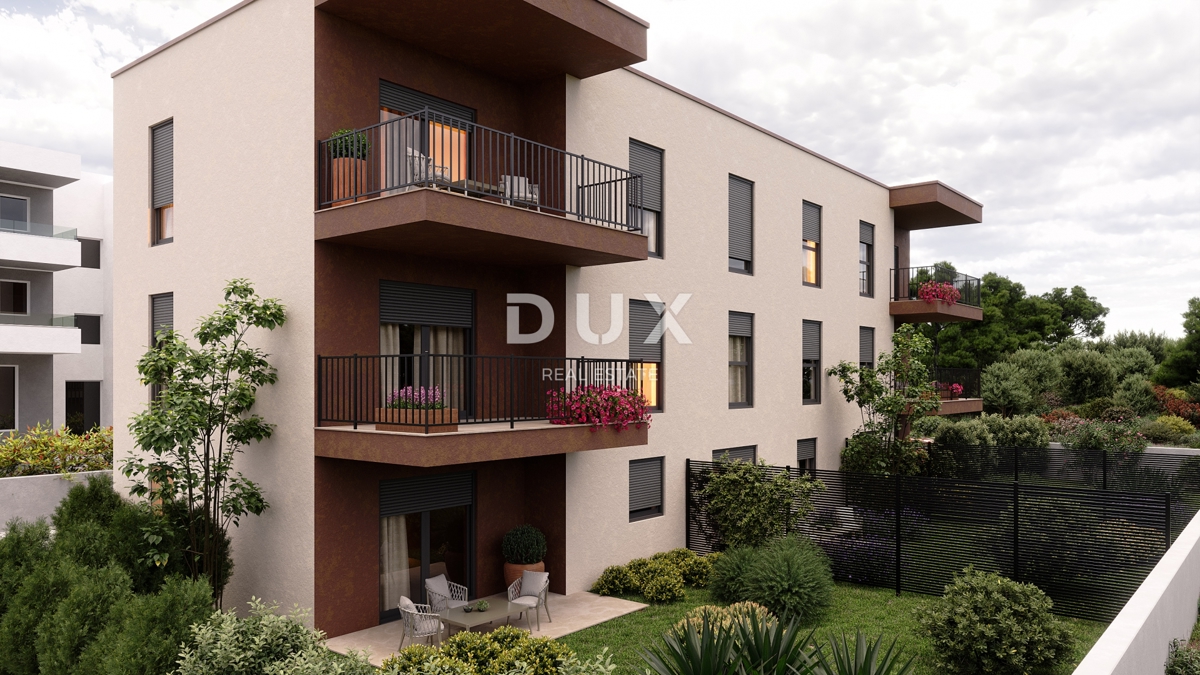 ŠIBENIK, BRODARICA - bellissimo appartamento bilocale al piano terra S3 con ampio giardino e terrazza