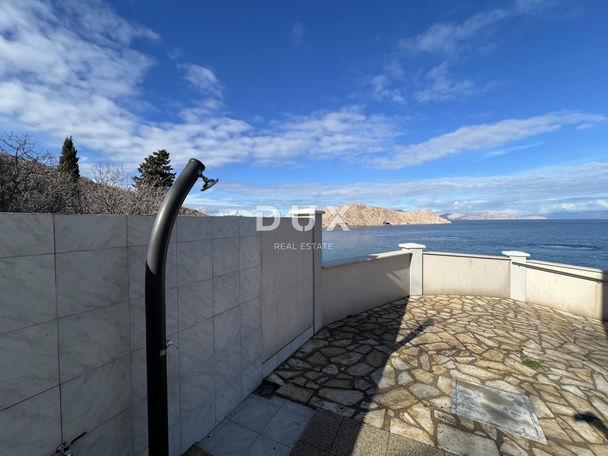 SENJ E DINTORNI – villa ristrutturata, prima fila sul mare