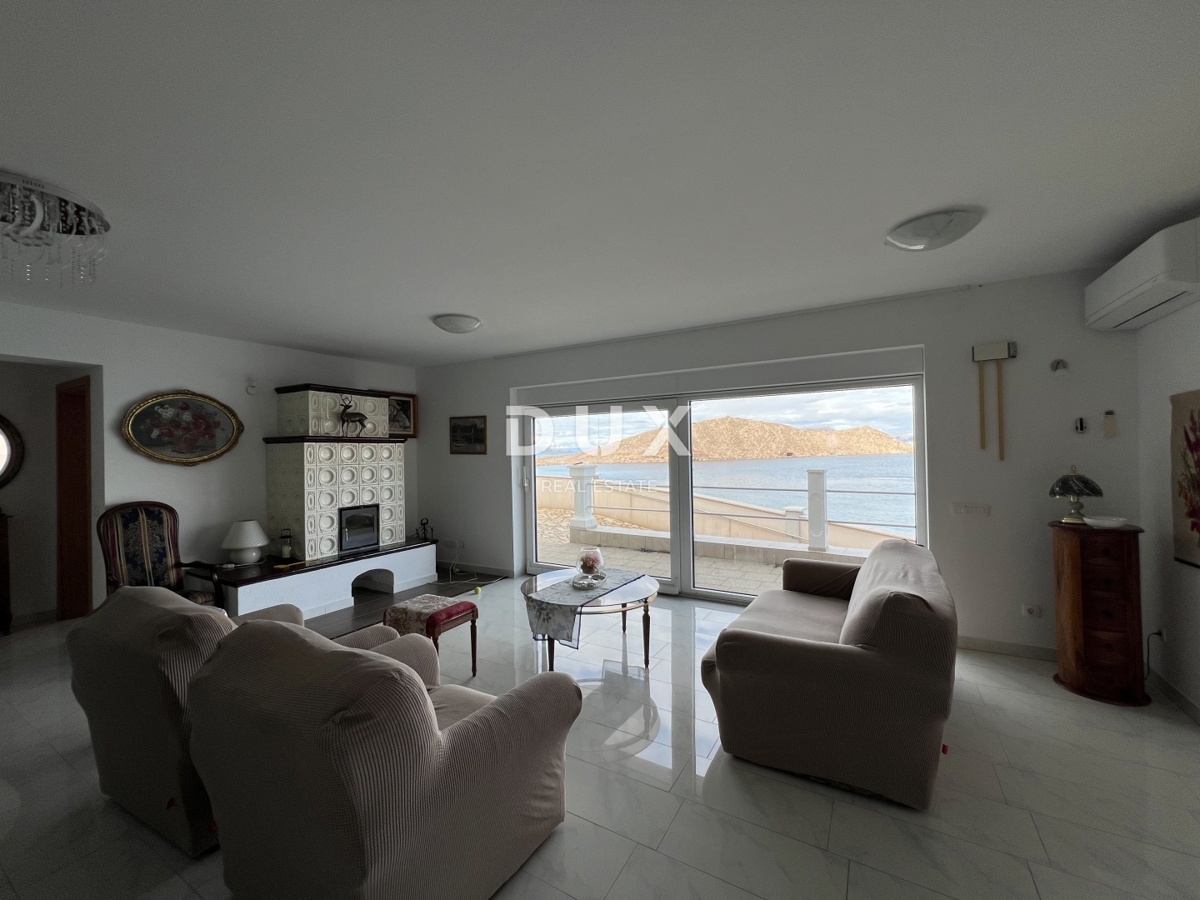 SENJ E DINTORNI – villa ristrutturata, prima fila sul mare