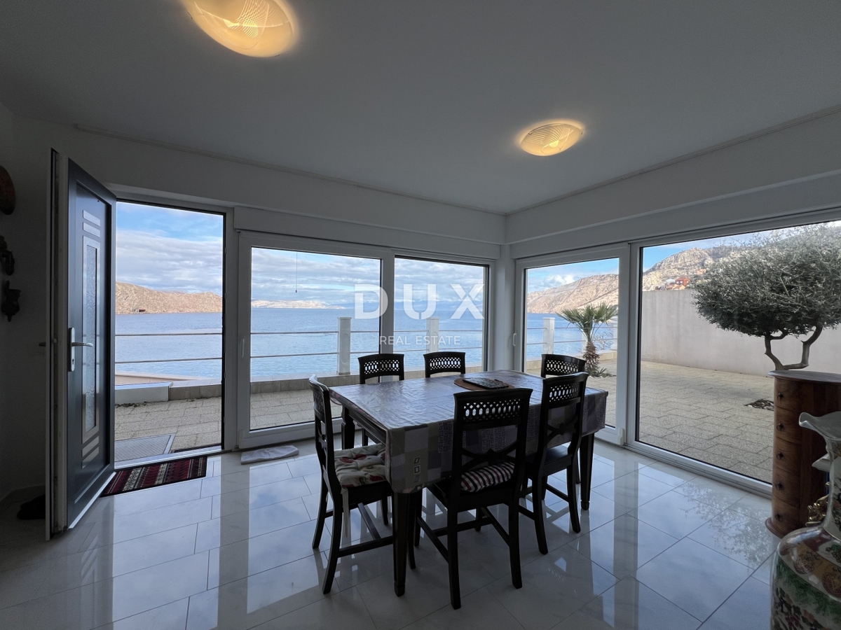 SENJ E DINTORNI – villa ristrutturata, prima fila sul mare