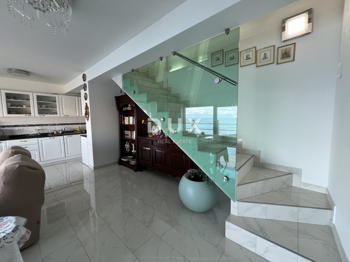 SENJ E DINTORNI – villa ristrutturata, prima fila sul mare