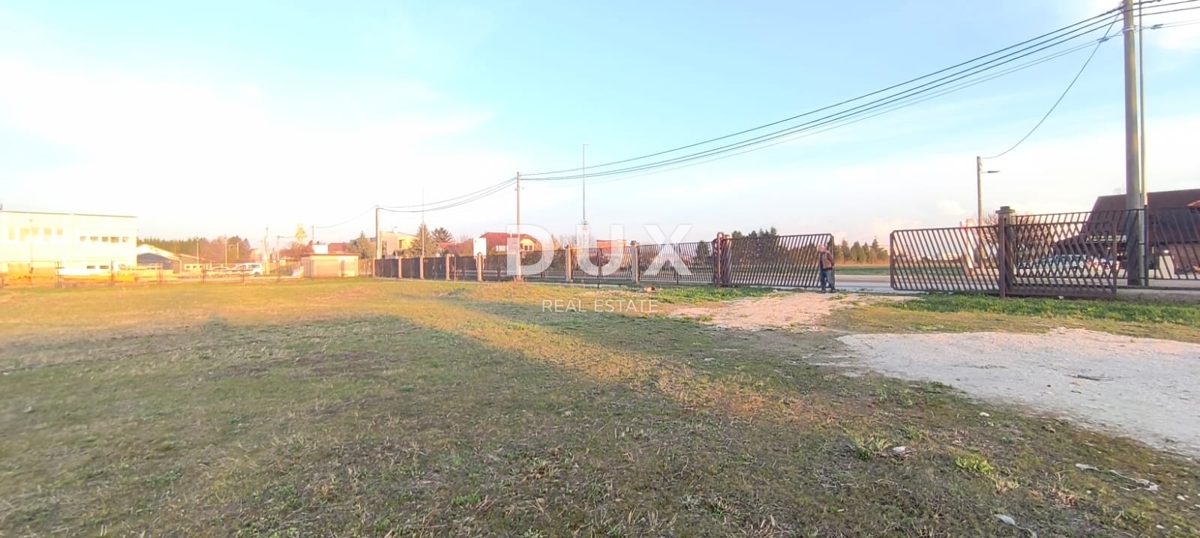 STUPNIK - ZONA COMMERCIALE, TERRENO EDIFICABILE - GRANDE OPPORTUNITÀ, ELEVATO POTENZIALE DI COSTRUZIONE