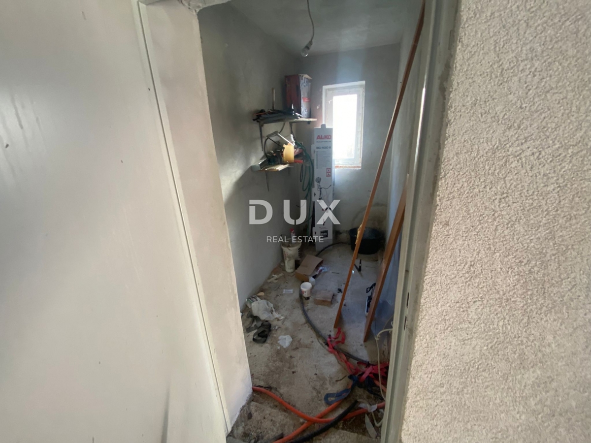 OPATIJA, BREGI - casa indipendente 400 m2 + giardino 826 m2 + 3 garage con vista mare! OCCASIONE!