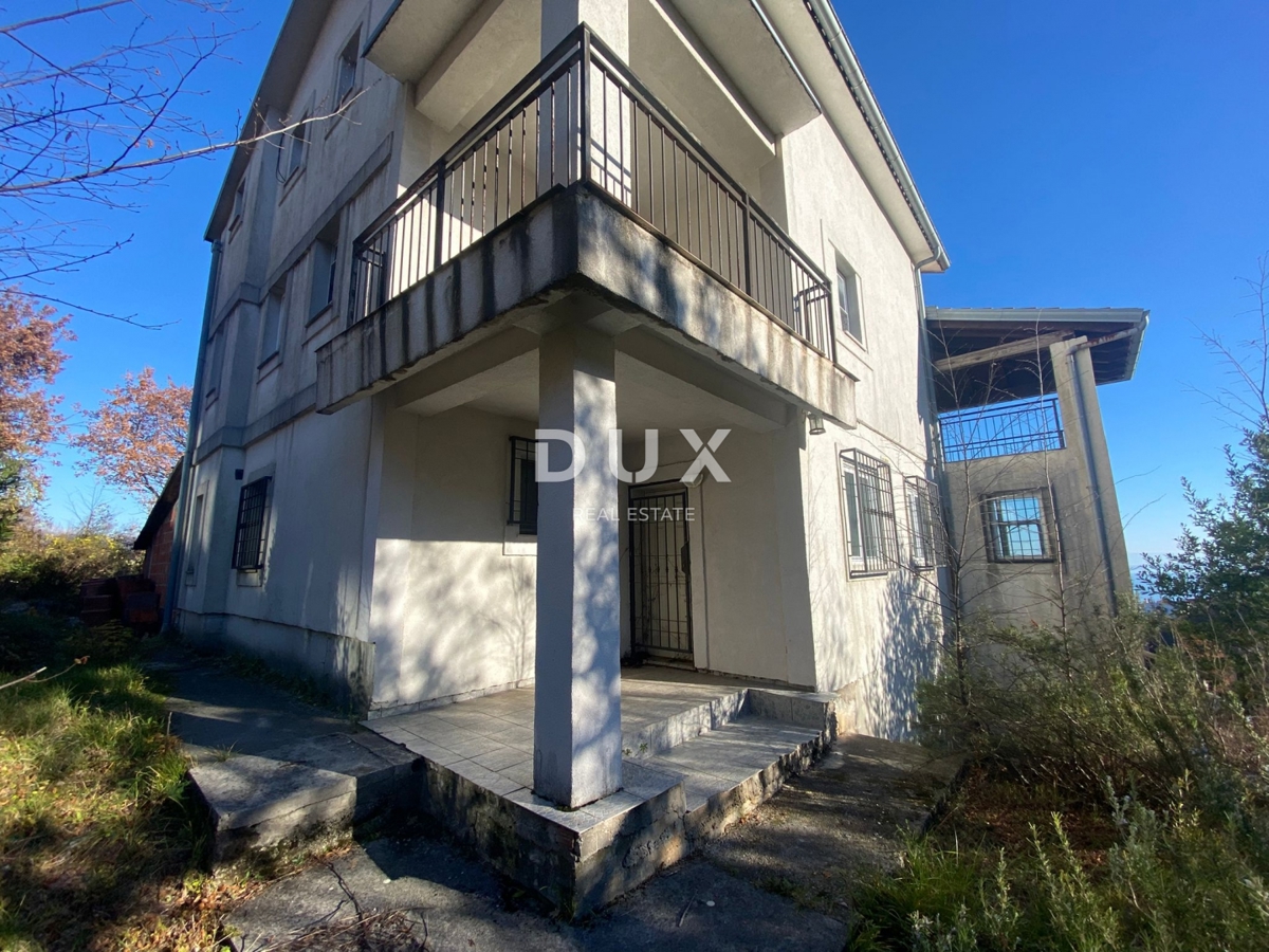 OPATIJA, BREGI - casa indipendente 400 m2 + giardino 826 m2 + 3 garage con vista mare! OCCASIONE!