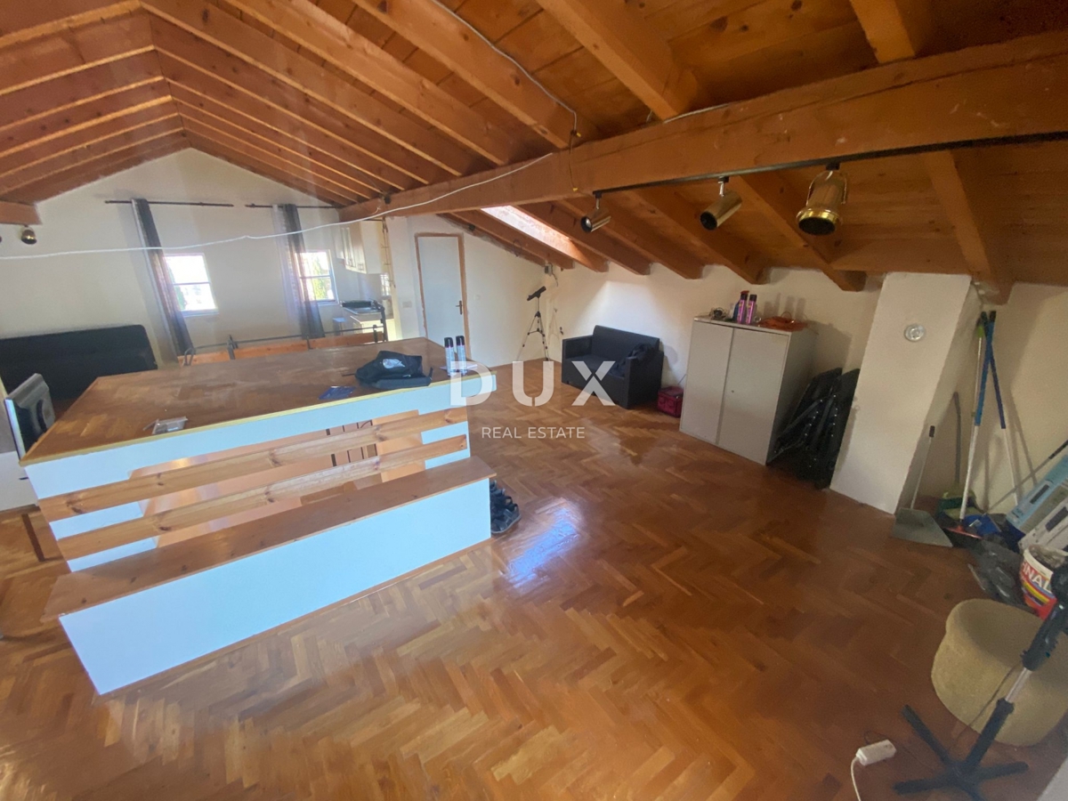 OPATIJA, BREGI - casa indipendente 400 m2 + giardino 826 m2 + 3 garage con vista mare! OCCASIONE!