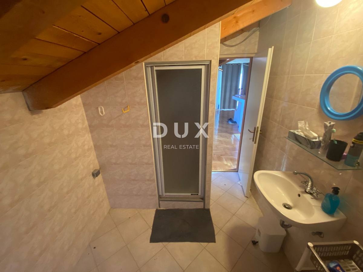 OPATIJA, BREGI - casa indipendente 400 m2 + giardino 826 m2 + 3 garage con vista mare! OCCASIONE!