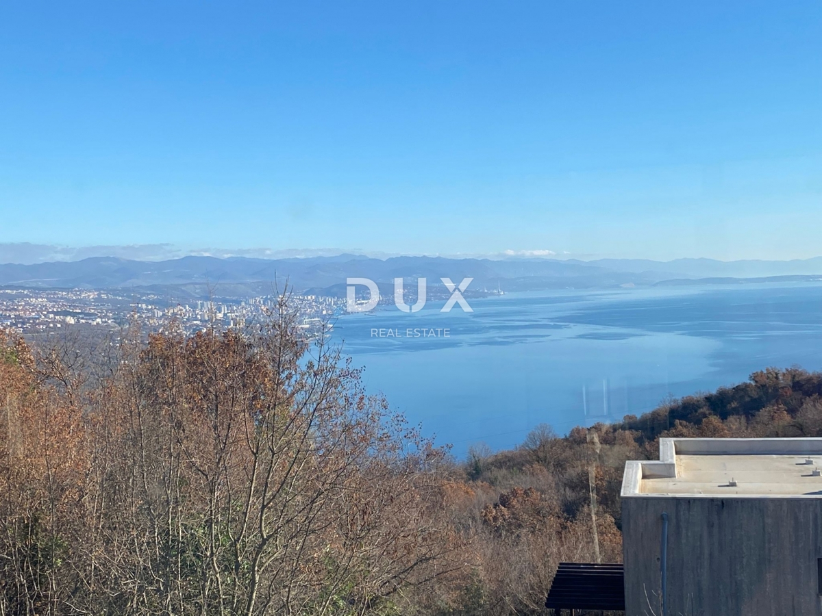 OPATIJA, BREGI - casa indipendente 400 m2 + giardino 826 m2 + 3 garage con vista mare! OCCASIONE!