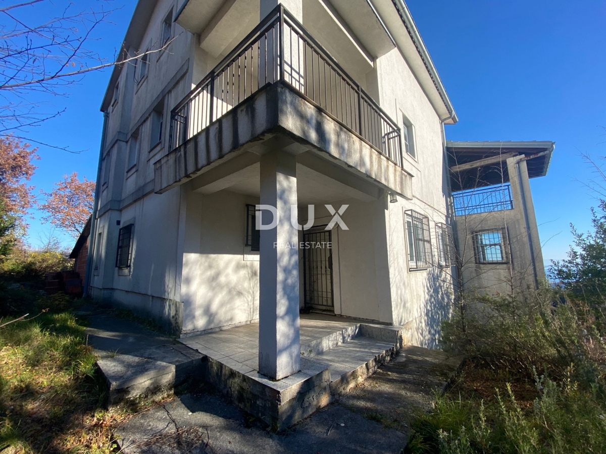 OPATIJA, BREGI - casa indipendente 400 m2 + giardino 826 m2 + 3 garage con vista mare! OCCASIONE!