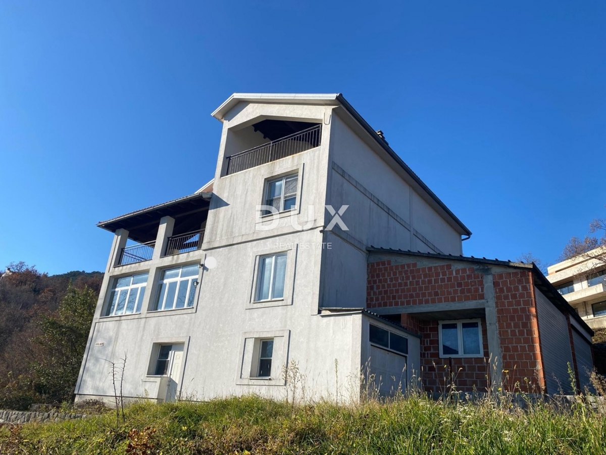 OPATIJA, BREGI - casa indipendente 400 m2 + giardino 826 m2 + 3 garage con vista mare! OCCASIONE!
