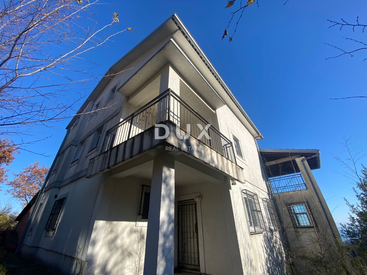 OPATIJA, BREGI - casa indipendente 400 m2 + giardino 826 m2 + 3 garage con vista mare! OCCASIONE!