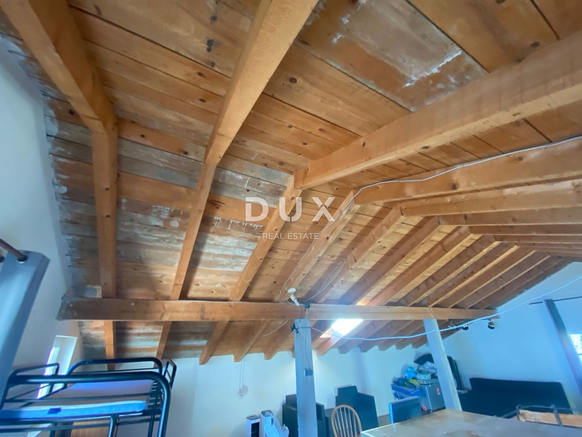 OPATIJA, BREGI - casa indipendente 400 m2 + giardino 826 m2 + 3 garage con vista mare! OCCASIONE!