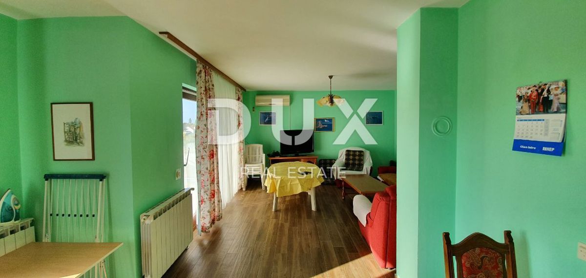 ISTRIA, POREČ - Palazzo condominiale con 5 unità abitative