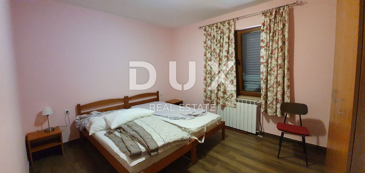 ISTRIA, POREČ - Palazzo condominiale con 5 unità abitative