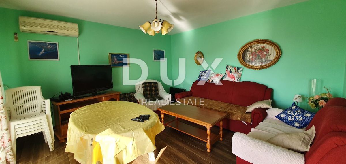 ISTRIA, POREČ - Palazzo condominiale con 5 unità abitative