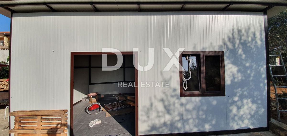 ISTRIA, POREČ - Palazzo condominiale con 5 unità abitative