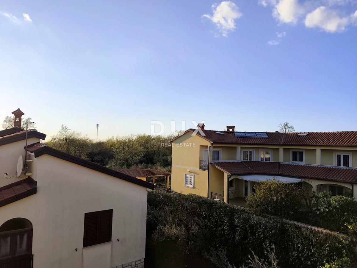 ISTRIA, POREČ - Palazzo condominiale con 5 unità abitative