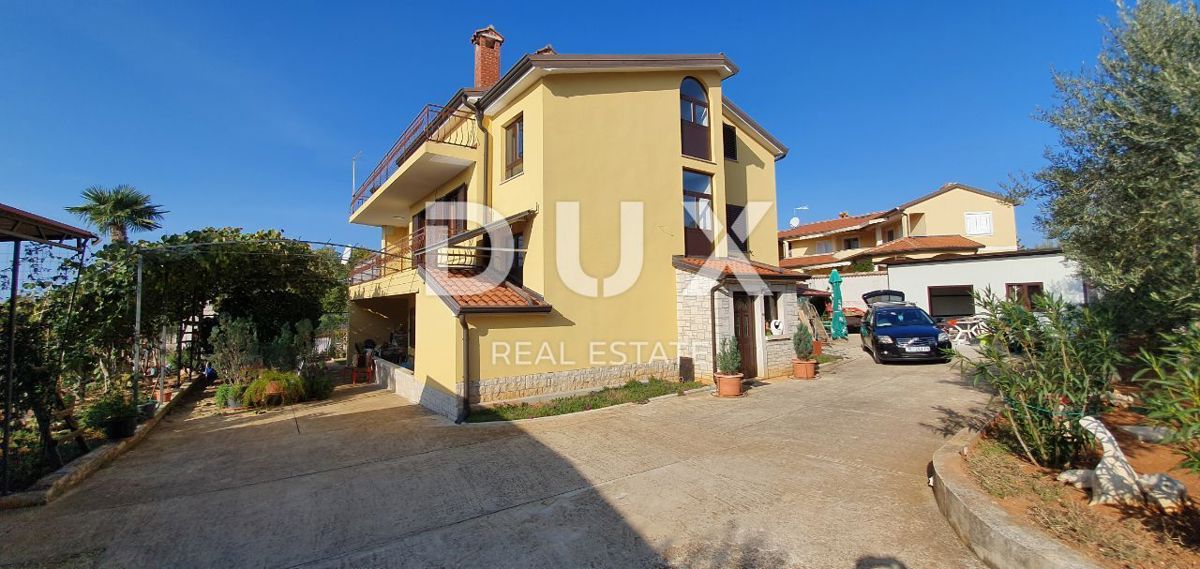ISTRIA, POREČ - Palazzo condominiale con 5 unità abitative