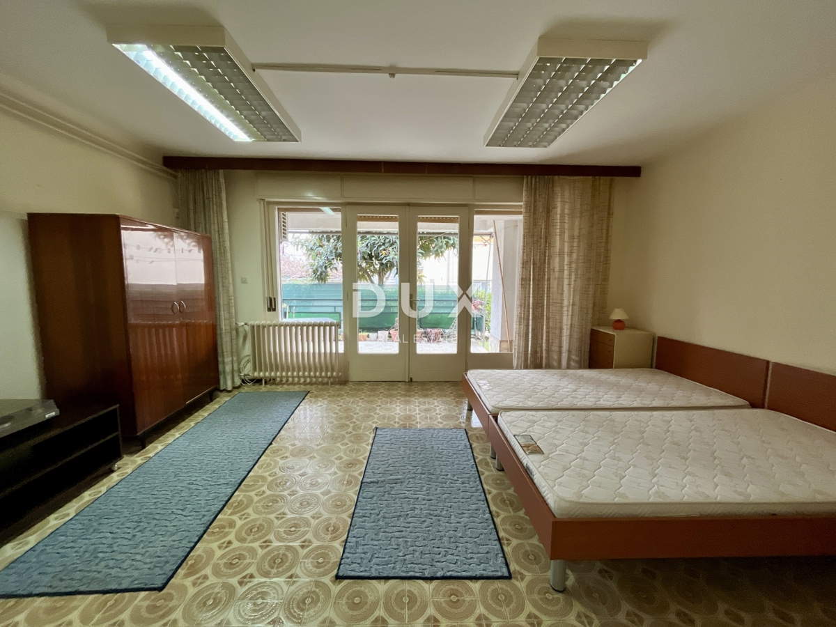 OPATIJA, LOVRAN - Casa indipendente a 50 m dal centro, a 150 m dal mare