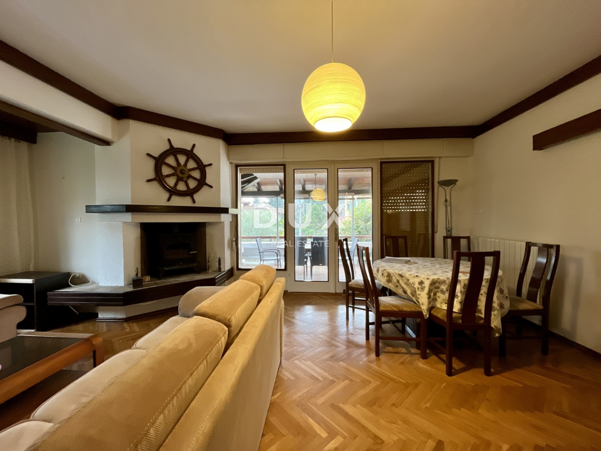 OPATIJA, LOVRAN - Casa indipendente a 50 m dal centro, a 150 m dal mare