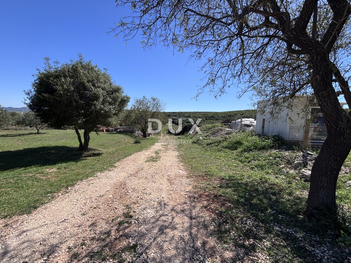 BIOGRAD, RAŠTANE - Terreno edificabile 1334 m2