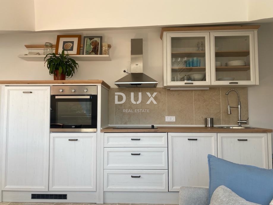 ISTRIA, NOVIGRAD – Appartamento nel centro storico