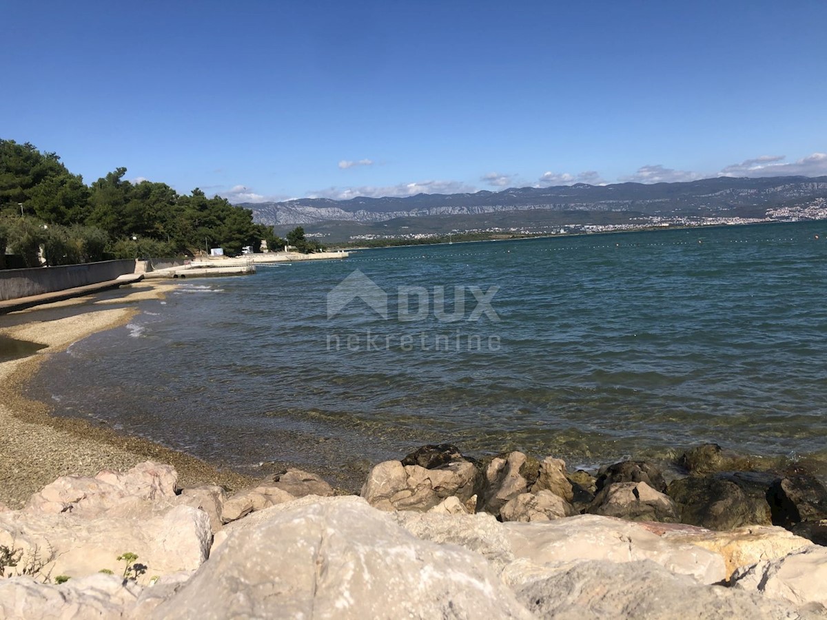 ISOLA DI KRK, ČIŽIĆI - Ottimo terreno edificabile vicino al mare