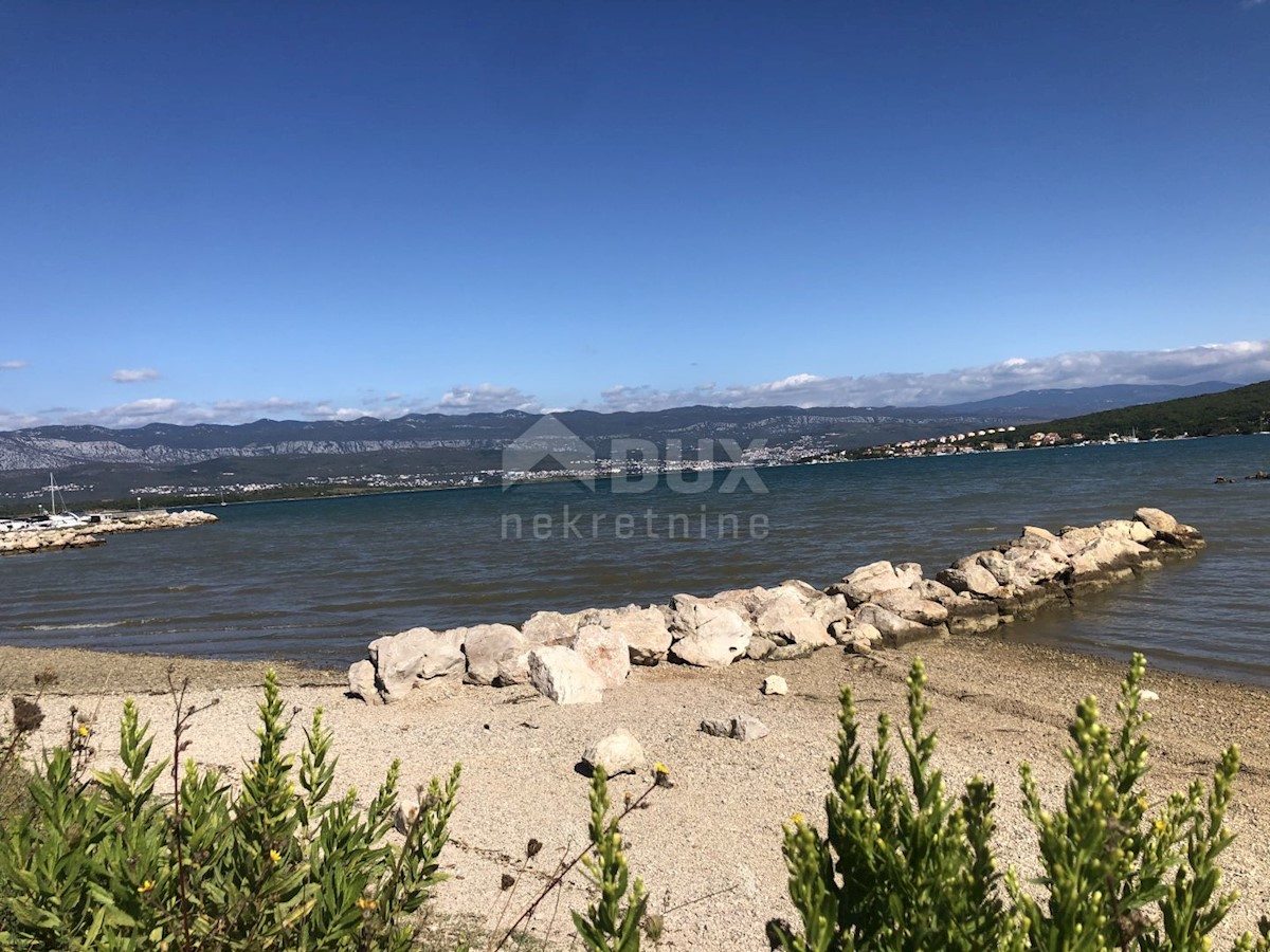 ISOLA DI KRK, ČIŽIĆI - Ottimo terreno edificabile vicino al mare