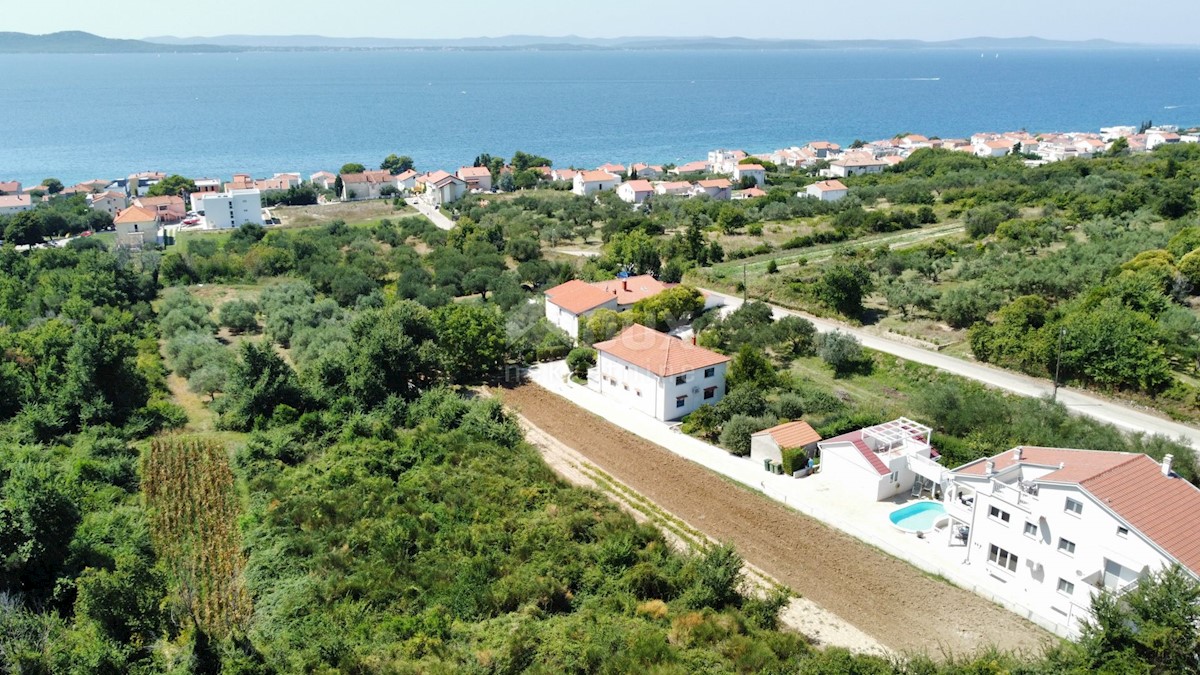 ZADAR, KOŽINO - Villa con cinque appartamenti e piscina all'aperto