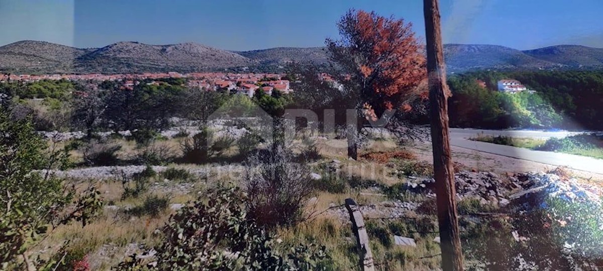 ŠIBENIK, DONJE POLJE - Terreno per scopi sociali