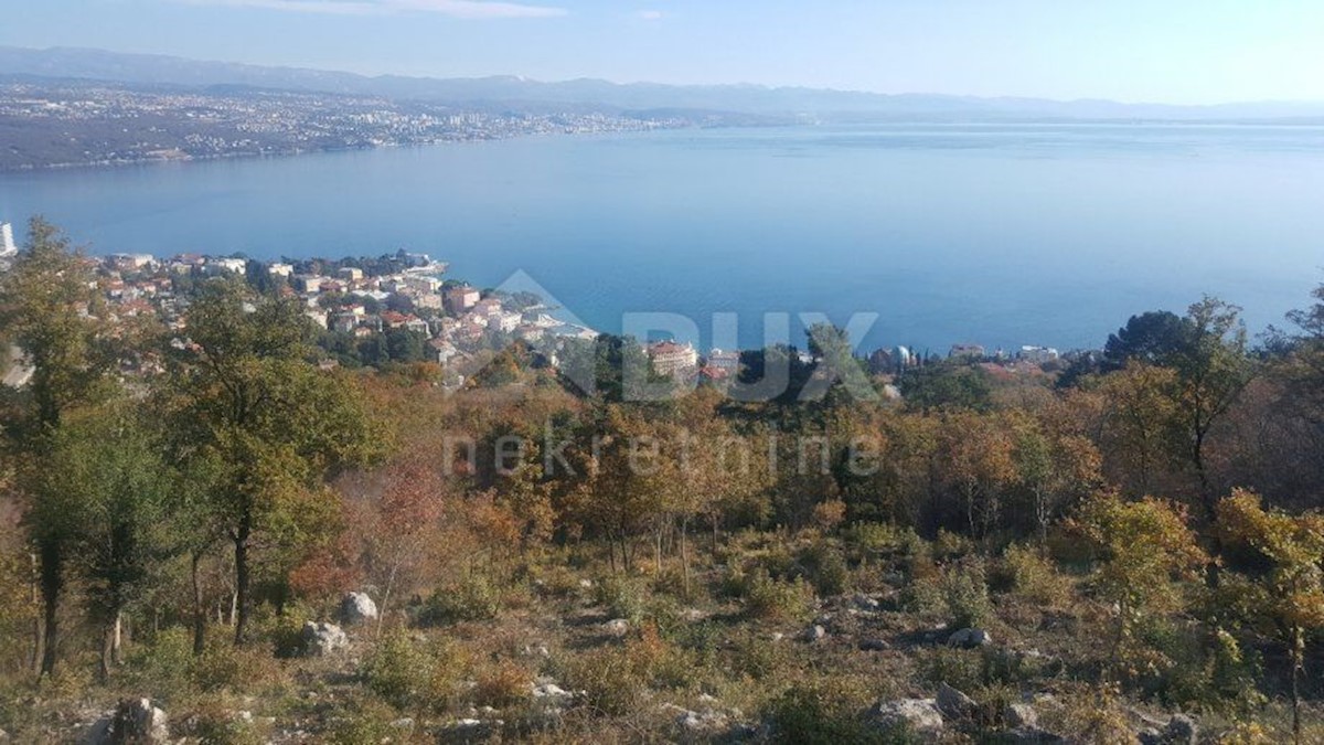 OPATIJA - terreno edificabile 10184m² per una casa bifamiliare / villa / edificio residenziale - appartamenti