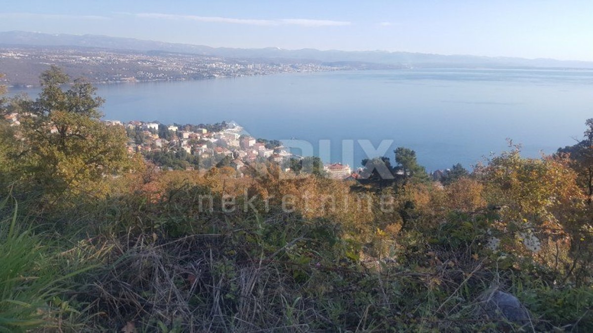 OPATIJA - terreno edificabile 10184m² per una casa bifamiliare / villa / edificio residenziale - appartamenti