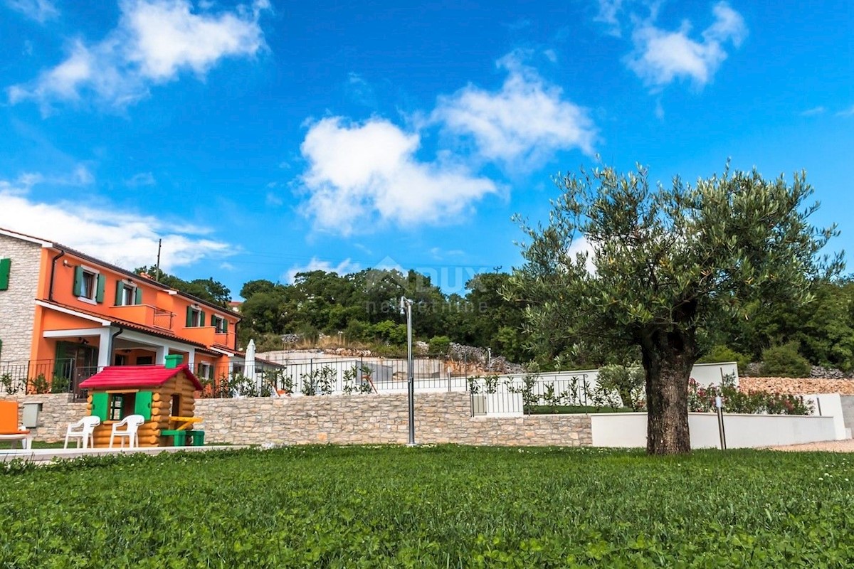 ISTRIA, RABAC - Villa in posizione ambita