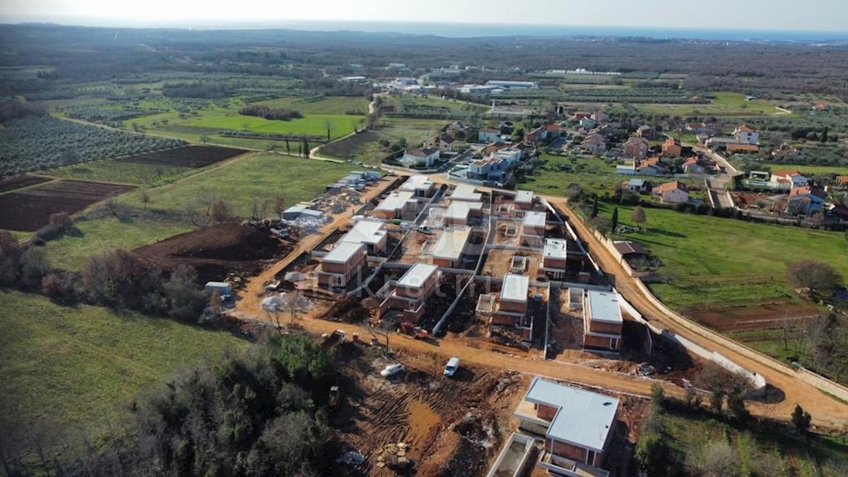 ISTRIA, POREČ - Villa moderna in costruzione vicino a Parenzo