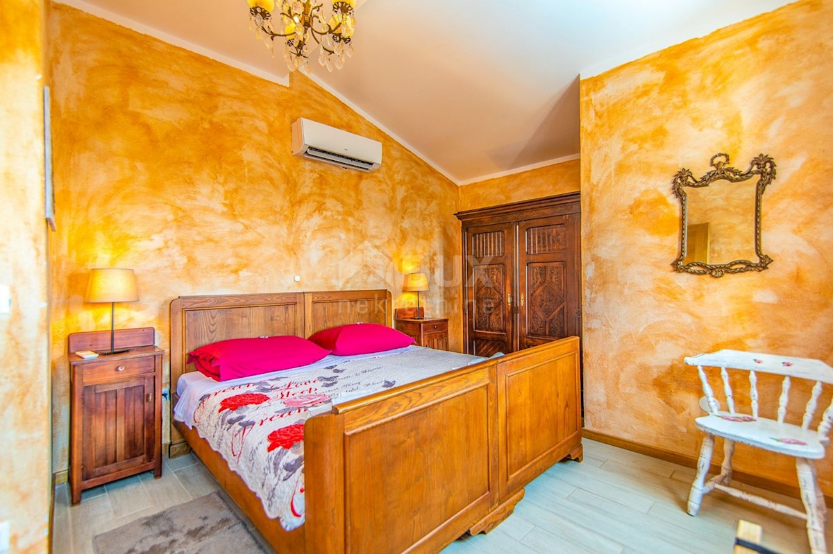 ISTRIA, SVETVINČENT - Villa rustica in un villaggio tranquillo