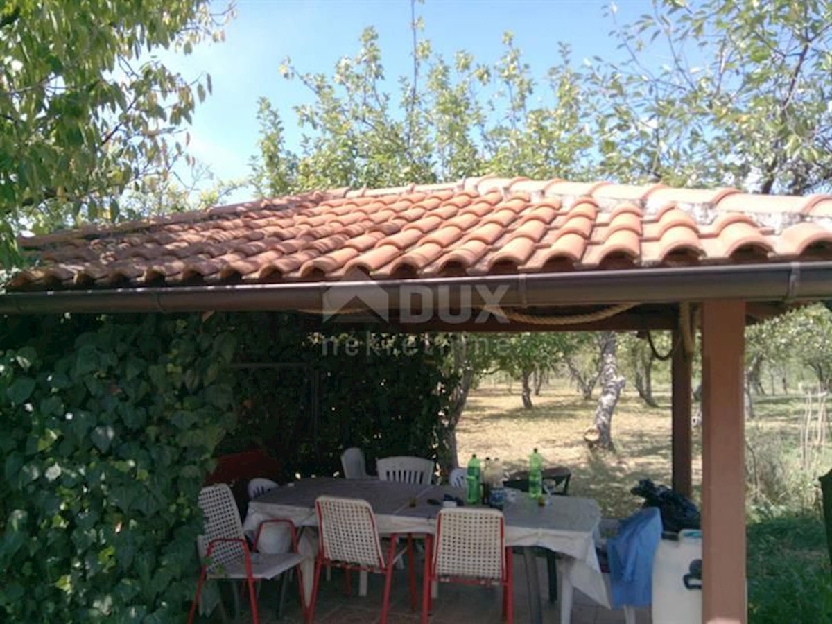 Casa Boljun, Lupoglav, 87m2