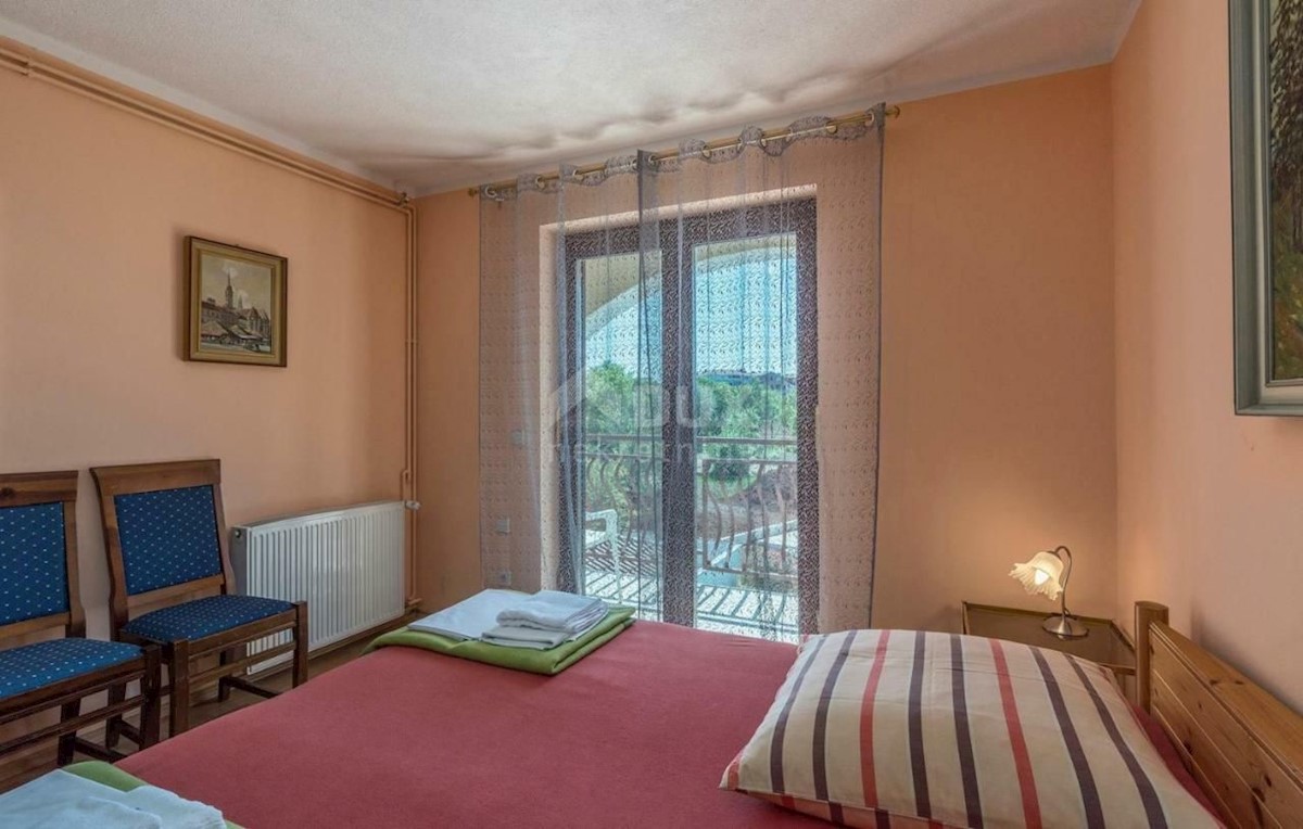 ISTRIA, POREČ - Palazzina vicino al mare con vista sul mare