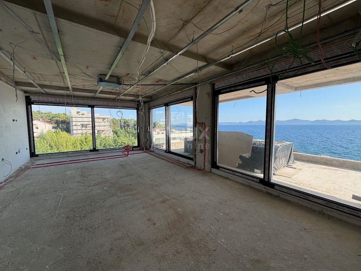 ZADAR, KOŽINO - Attico di lusso con piscina in nuova costruzione S4