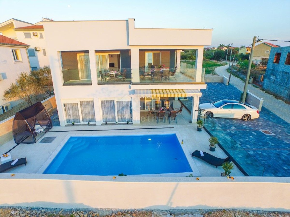 NIN, ZATON - Bella villa con 6 appartamenti