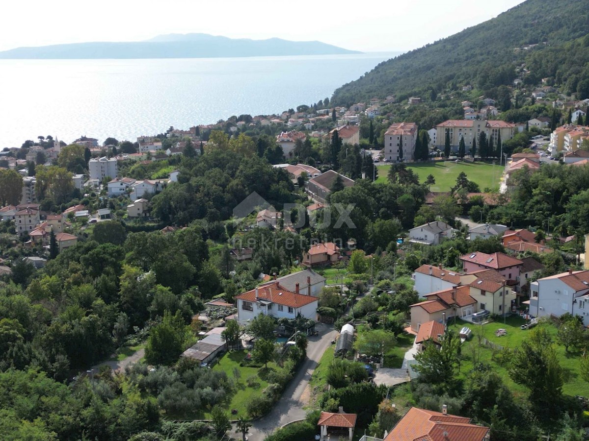 OPATIJA, LOVRAN- Condominio di 700m2 con piscina + 6000m2 di terreno con progetto per un centro benessere con 28 camere