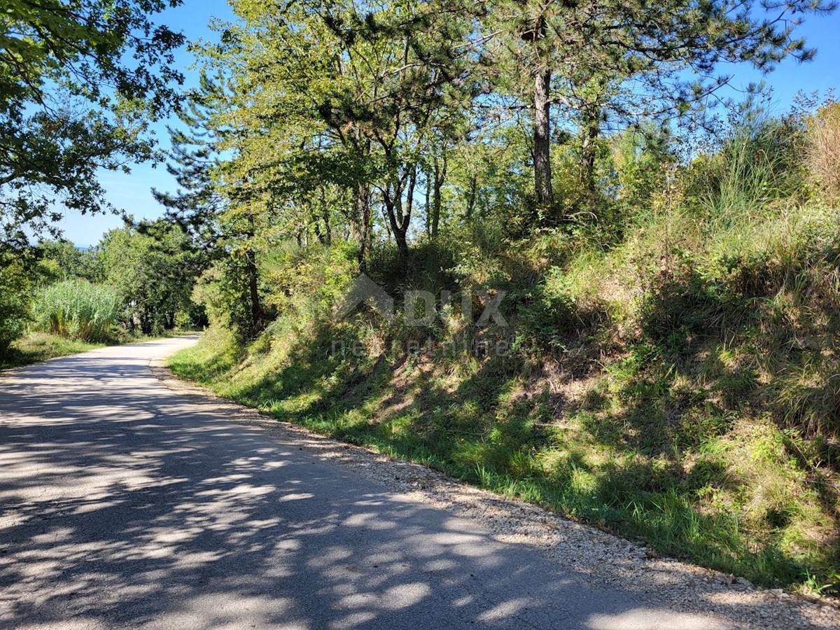 Terreno Grožnjan, 1.546m2