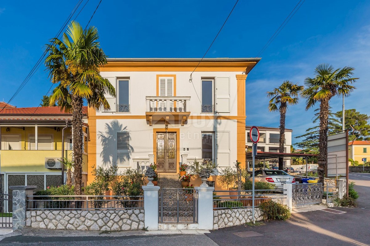ISOLA DI KRK, MALINSKA - Villa in pietra vicino al mare