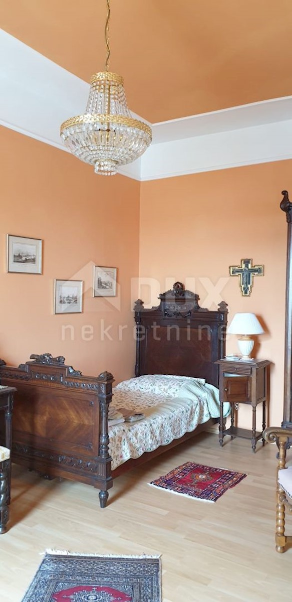 ISOLA DI KRK, MALINSKA - Villa in pietra vicino al mare