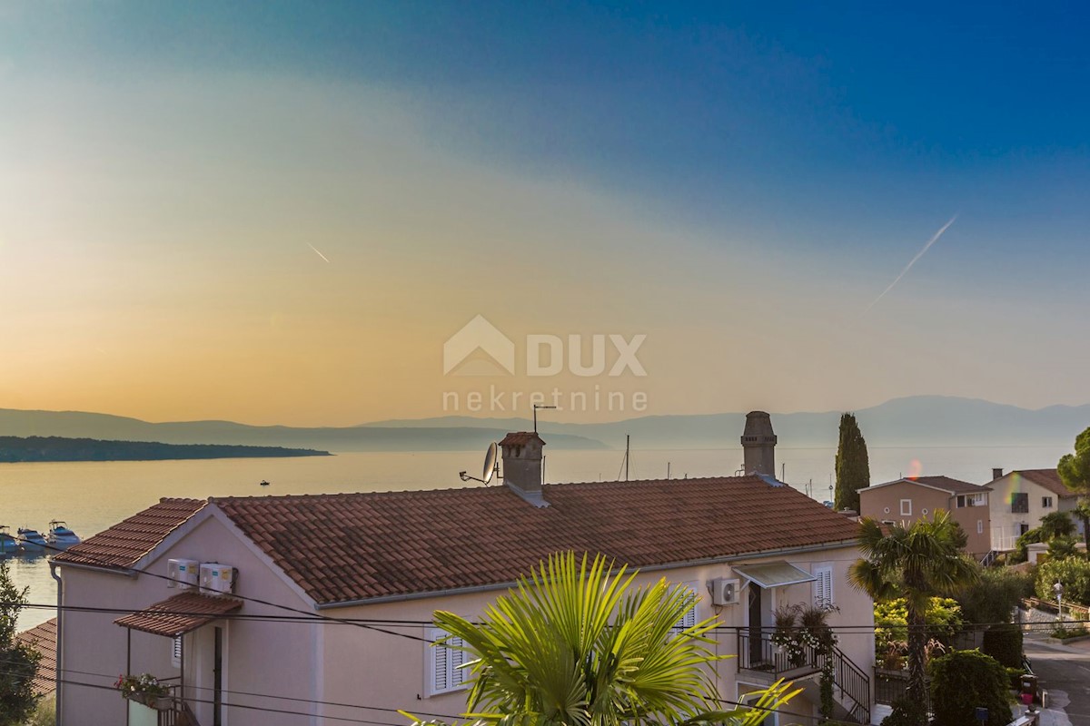 ISOLA DI KRK, MALINSKA - Villa in pietra vicino al mare