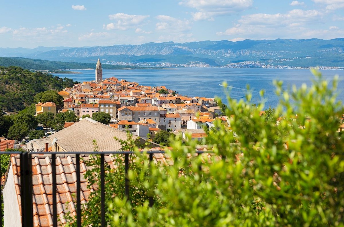 ISOLA DI KRK, VRBNIK - villa moderna con vista panoramica sul mare