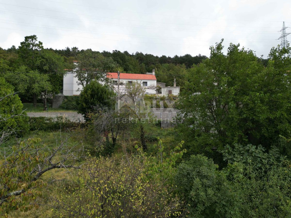 RIJEKA, HRELJIN - casa bifamiliare 150m2 con vista mare + ambiente 1450m2