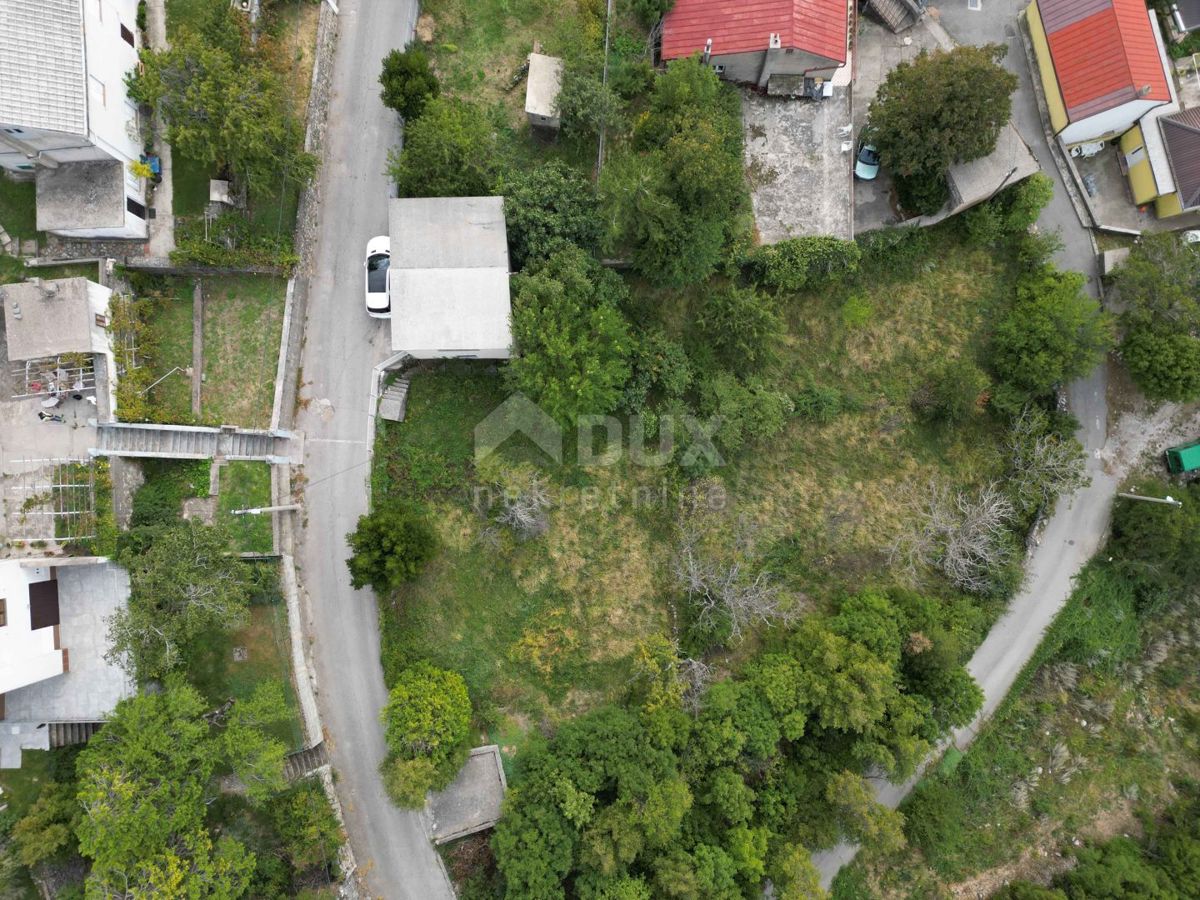 RIJEKA, HRELJIN - casa bifamiliare 150m2 con vista mare + ambiente 1450m2