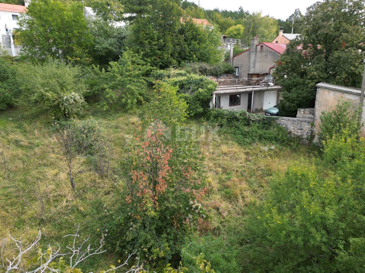 RIJEKA, HRELJIN - casa bifamiliare 150m2 con vista mare + ambiente 1450m2